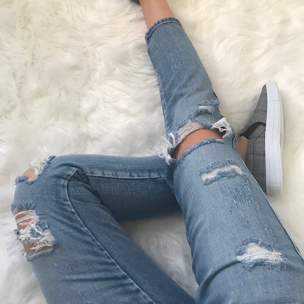 LAST 3️⃣ Boyfriend Destructed Denim - Picture 3 of 8